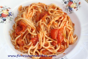spaghetti cu rosii cherry