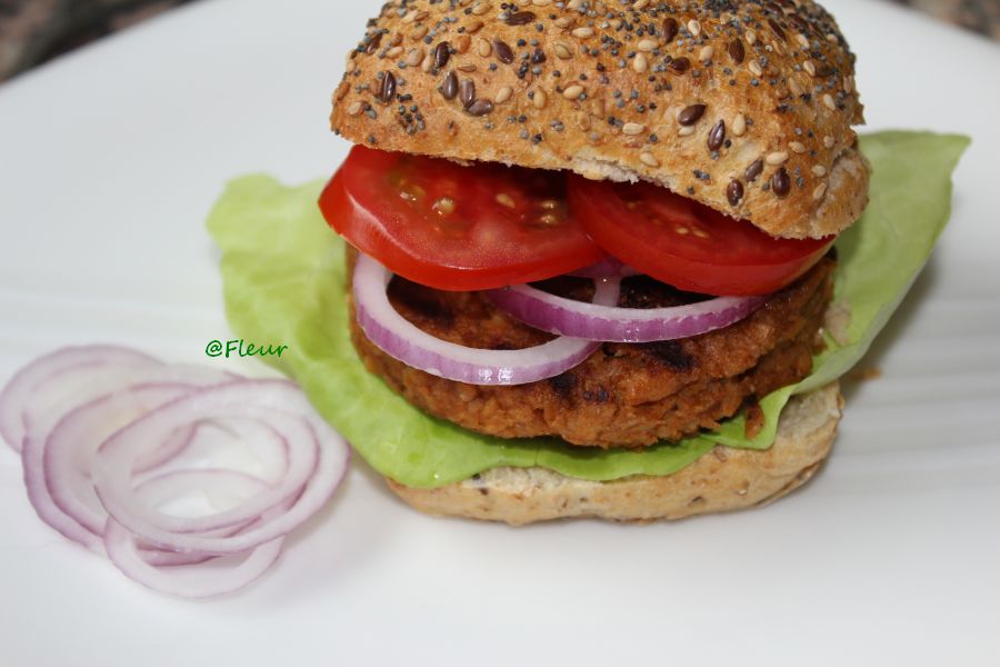 Soy burgersBurgeri din soiaSoja burgersBurger di soia - fleursvegankitchen