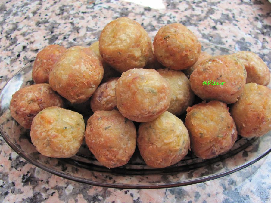 <!--:en-->Chickpea patties<!--:--><!--:ro-->Chiftelute  din naut<!--:--><!--:nl-->Kikkererwten balletjes<!--:--><!--:it-->Polpette di ceci<!--:-->