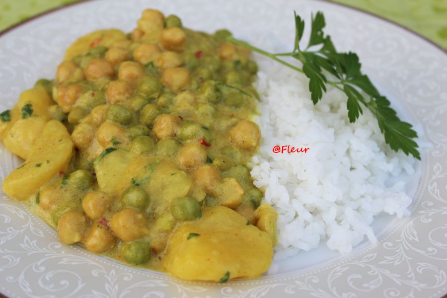 <!--:en-->Potato, pea and chickpea curry<!--:--><!--:ro-->Curry de cartofi, mazare si naut <!--:--><!--:nl-->Curry van aardappels, erwten en kikkererwten<!--:--><!--:it-->Curry di patate, piselli e ceci<!--:-->