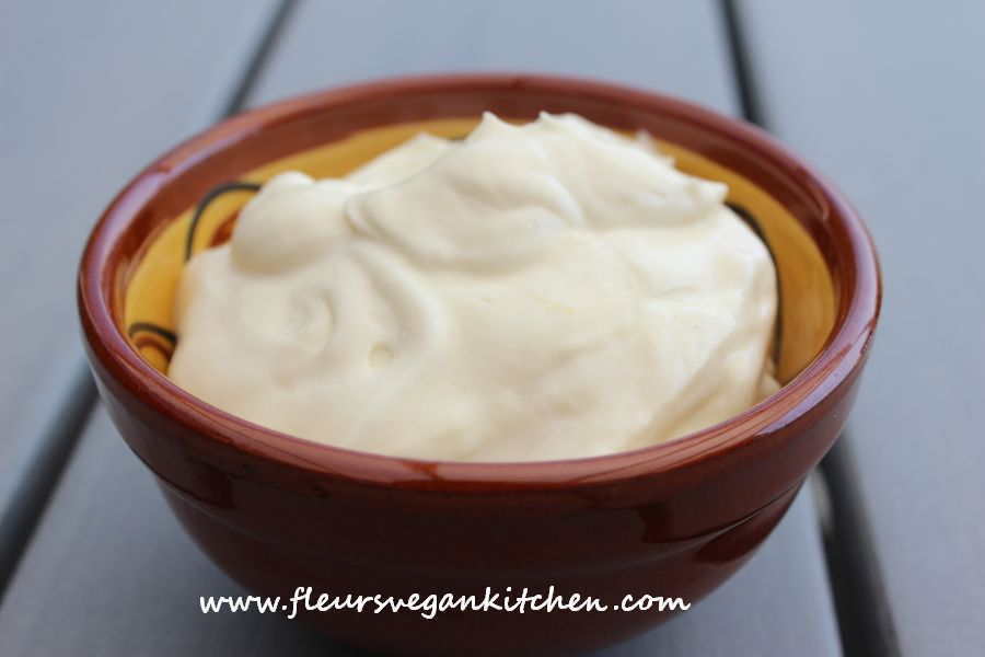 <!--:en-->Vegan mayonnaise<!--:--><!--:ro-->Maioneza vegana<!--:--><!--:nl-->Vegan mayonaise<!--:--><!--:it-->Maionese vegan<!--:-->