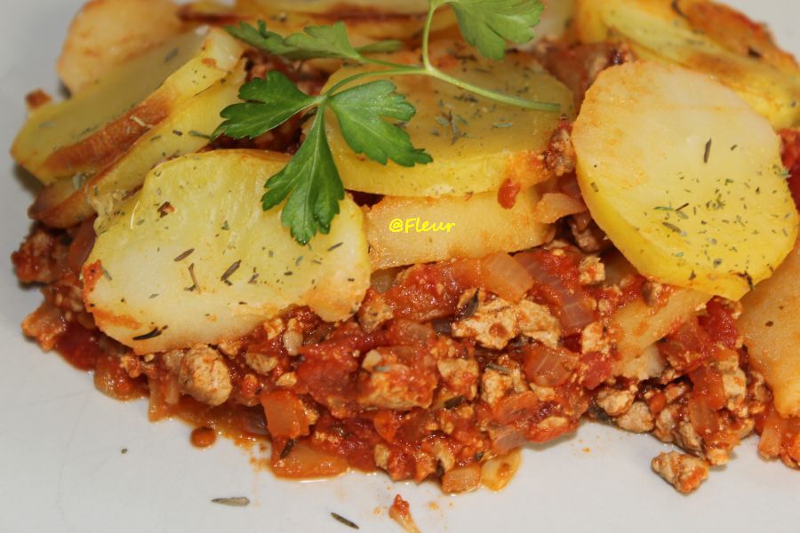 <!--:en-->Potatoes moussaka<!--:--><!--:ro-->Musaca de cartofi<!--:--><!--:nl-->Aardappelen moussaka<!--:-->