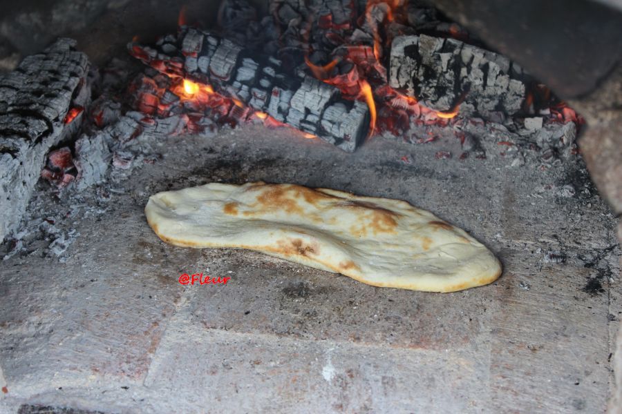 <!--:en-->Naan bread<!--:--><!--:ro-->Painici indiene naan<!--:--><!--:nl-->Naanbrood<!--:-->