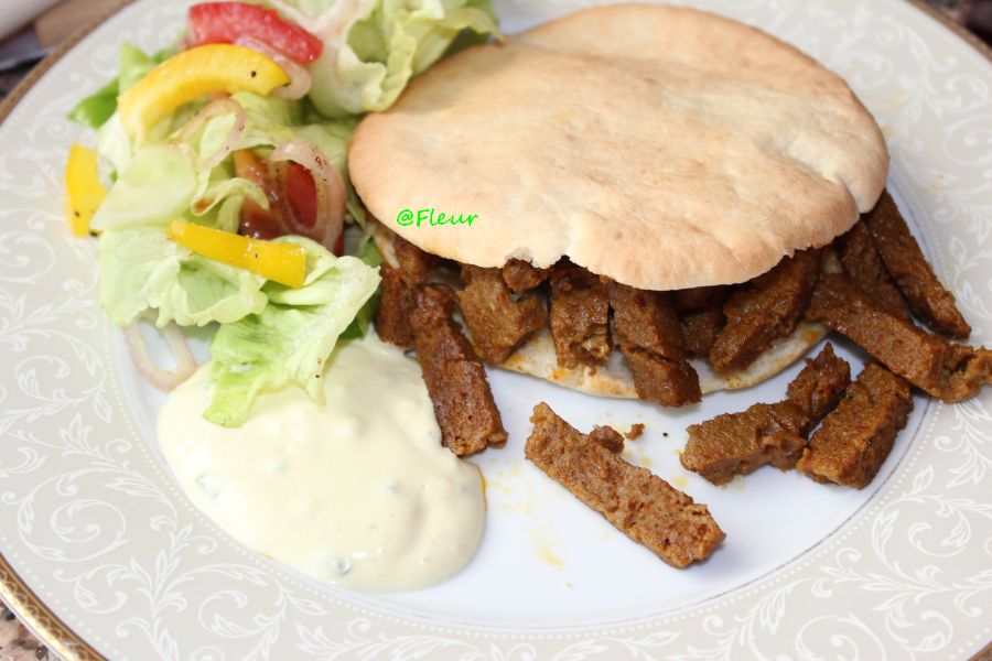 <!--:en-->Vegan shoarma<!--:--><!--:ro-->Shoarma vegana<!--:--><!--:nl-->Vegan shoarma<!--:-->