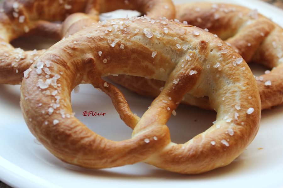 <!--:en-->Pretzels<!--:--><!--:ro-->Covrigi<!--:--><!--:nl-->Pretzels<!--:-->