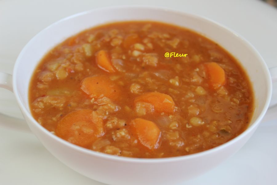 <!--:en-->Spiced red lentil soup<!--:--><!--:ro-->Supa picanta de linte rosie<!--:--><!--:nl-->Pittige rode linzensoep<!--:-->