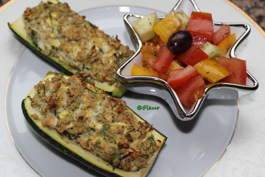 <!--:en-->Tofu stuffed zucchinis<!--:--><!--:ro-->Dovlecei umpluti cu tofu<!--:--><!--:nl-->Tofu gevulde courgette<!--:-->