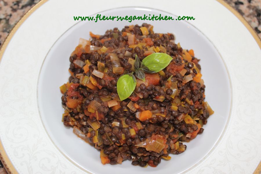 <!--:en-->Lentil stew<!--:--><!--:ro-->Mancarica de linte<!--:--><!--:nl-->Linzen schotel<!--:-->