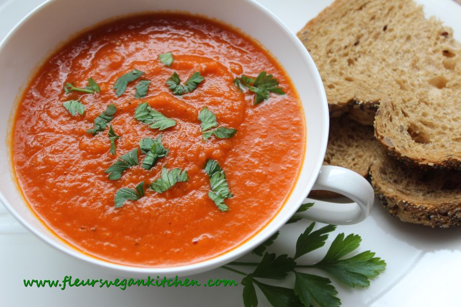 <!--:en-->Super easy tomato soup<!--:--><!--:ro-->Supa super rapida de rosii<!--:--><!--:nl-->Tomaten soep<!--:-->